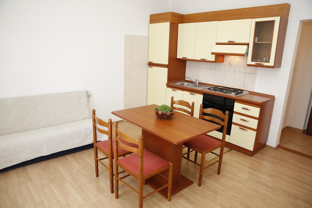 Apartmani Sprljan Vodice Exterior foto