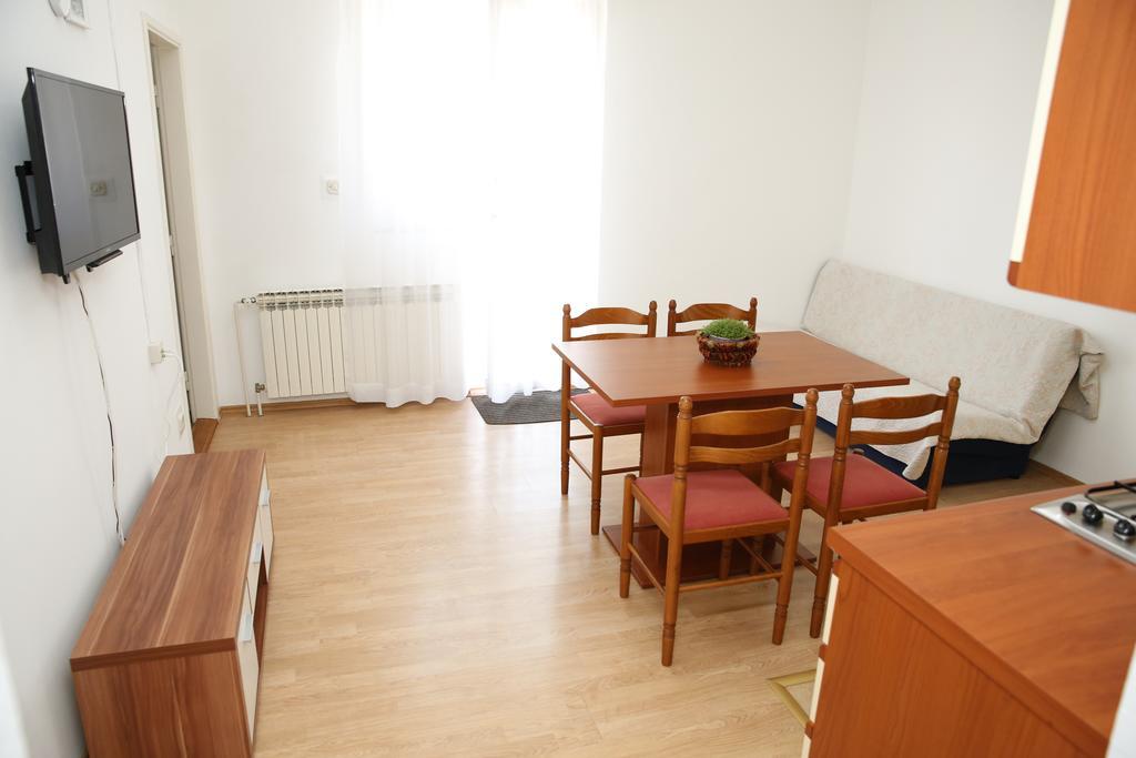 Apartmani Sprljan Vodice Exterior foto