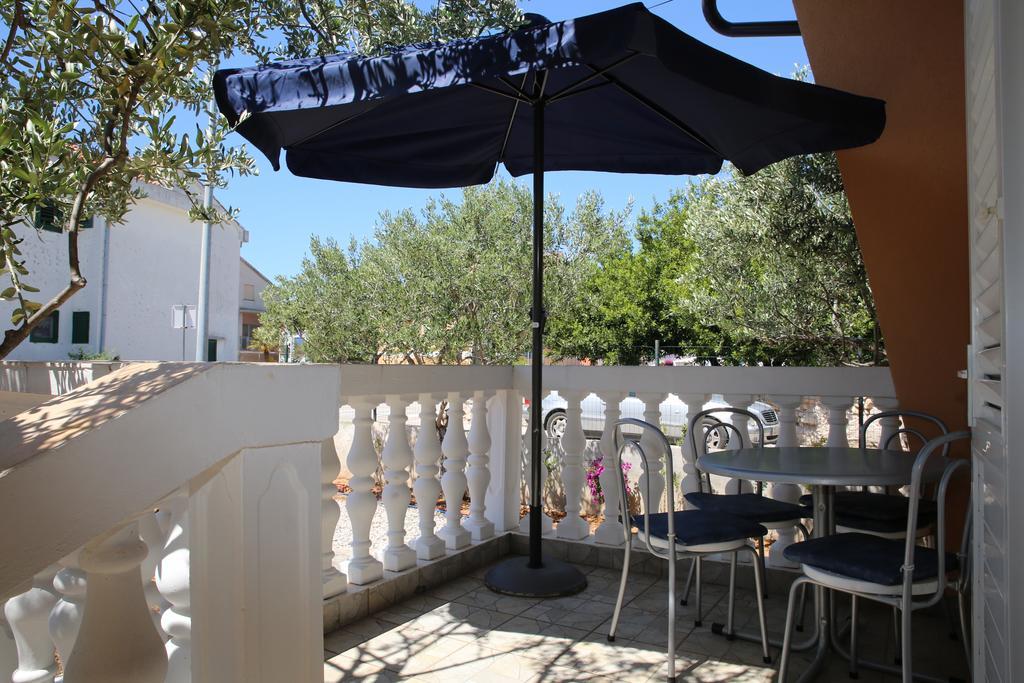 Apartmani Sprljan Vodice Exterior foto